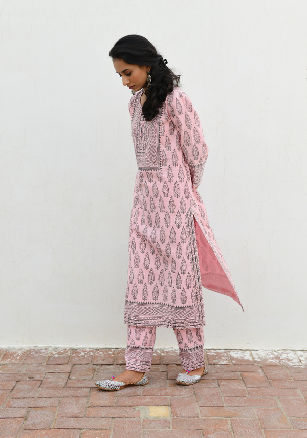 Yoshlar jinsiy aloqada bolishadi Lokomotivga oxshaydi